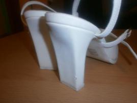 Biele topanky (3/4)
