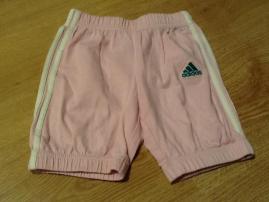 Adidas kratasy (1/1)