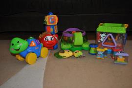 Hracky fisher price (1/4)