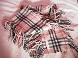 Značkový šál burberry (1/2)