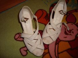 Biele sandalky