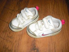 Botasky Nike 22,5 (2/2)