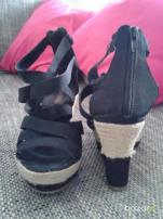 Cierne platformy (3/4)