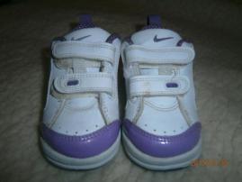 Tenisky Nike (1/4)