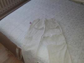 Vysivane kordove nohavice (2/4)