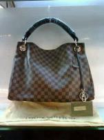 Louis vuitton (2/2)