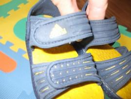 Sandálky adidas (3/3)