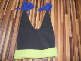 Dve čiapky (2/3)