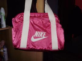 Kabelka nike (1/1)