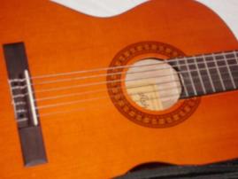 Gitara akusticka (2/3)