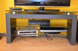 Cierny stolik pod Tv (3/4)