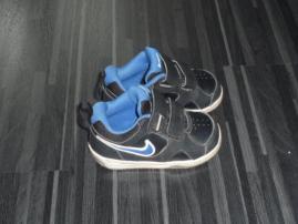 Tenisky nike (1/3)
