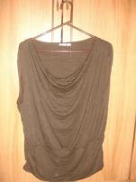 Tmavohnedy top (1/1)