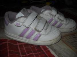 Fialové adidasky (1/3)