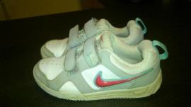 Nike tenisky (1/2)