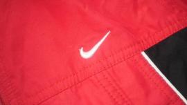Prechodna bunda nike l (2/4)