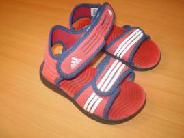 Sandálky Adidas 22 (1/1)