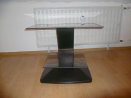 Sklenený stolík pod tv (1/3)