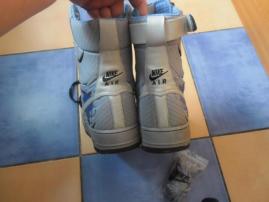 Thermo tenisky Nike (2/4)