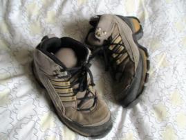 Trekové boty adidas (1/4)