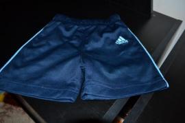 Kratasy adidas a 3 tricka (1/4)