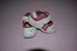 Nike tenisky 22ky (1/1)