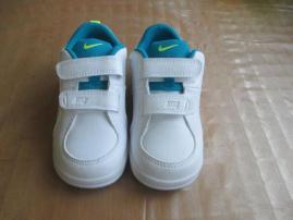 Tenisky Nike uplne nove (1/4)