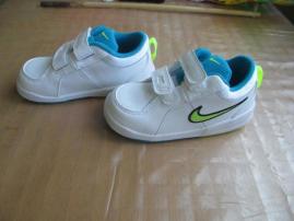 Tenisky Nike uplne nove (2/4)
