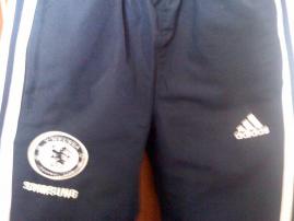 Adidas športove nohavice (3/3)
