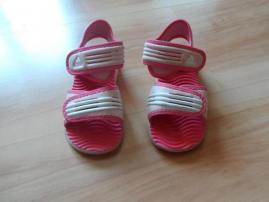Sandale (1/4)