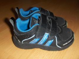 Tenisky adidas (1/4)