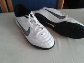 Kopačky Nike (2/3)