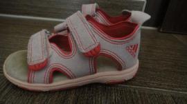 Sandálky adidas (2/2)