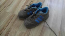 Adidas (2/3)