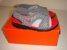 Sandalky Nike 26 (1/3)