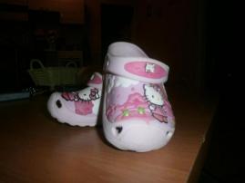 Crocs kitty (3/3)