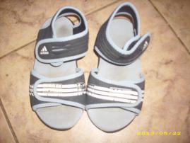 Adidas sandálky (3/3)