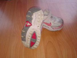 Tenisky nike (2/4)