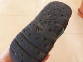 Sandalky adidas (2/3)