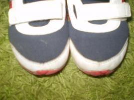 Tenisky adidas (2/4)
