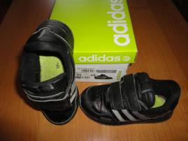 Botasky adidas 26,5 (1/4)