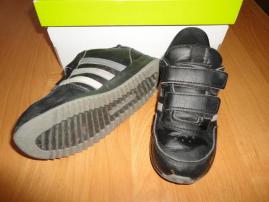 Botasky adidas 26,5 (4/4)