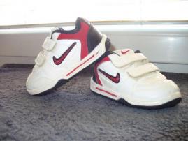 Nike tenisky- veľ.21,5 (1/7)
