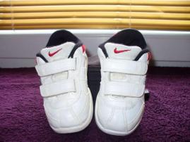 Nike tenisky- veľ.21,5 (2/7)