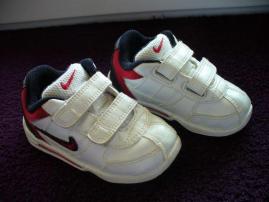 Nike tenisky- veľ.21,5 (6/7)