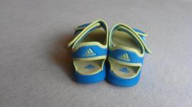 Sandálky adidas (3/3)