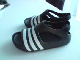 Sandále adidas (1/3)