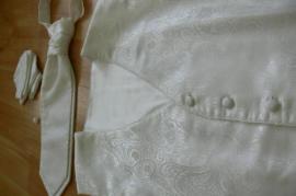 Svadobna vesta (4/4)