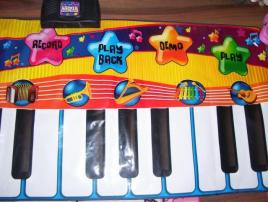 Gigant piano (1/4)