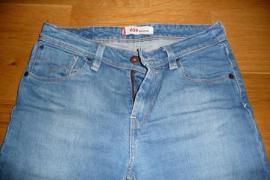 Rifle levis- supert stav (2/4)